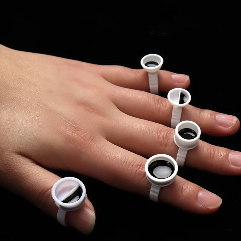 100 Peças de Copos para Cola de Cílios Descartáveis Brancos, Suporte para Anel, Contêiner para Pigmento de Tatuagem, Ferramentas para Extensão de Cílios, Acessórios e Suprimentos para Cílios